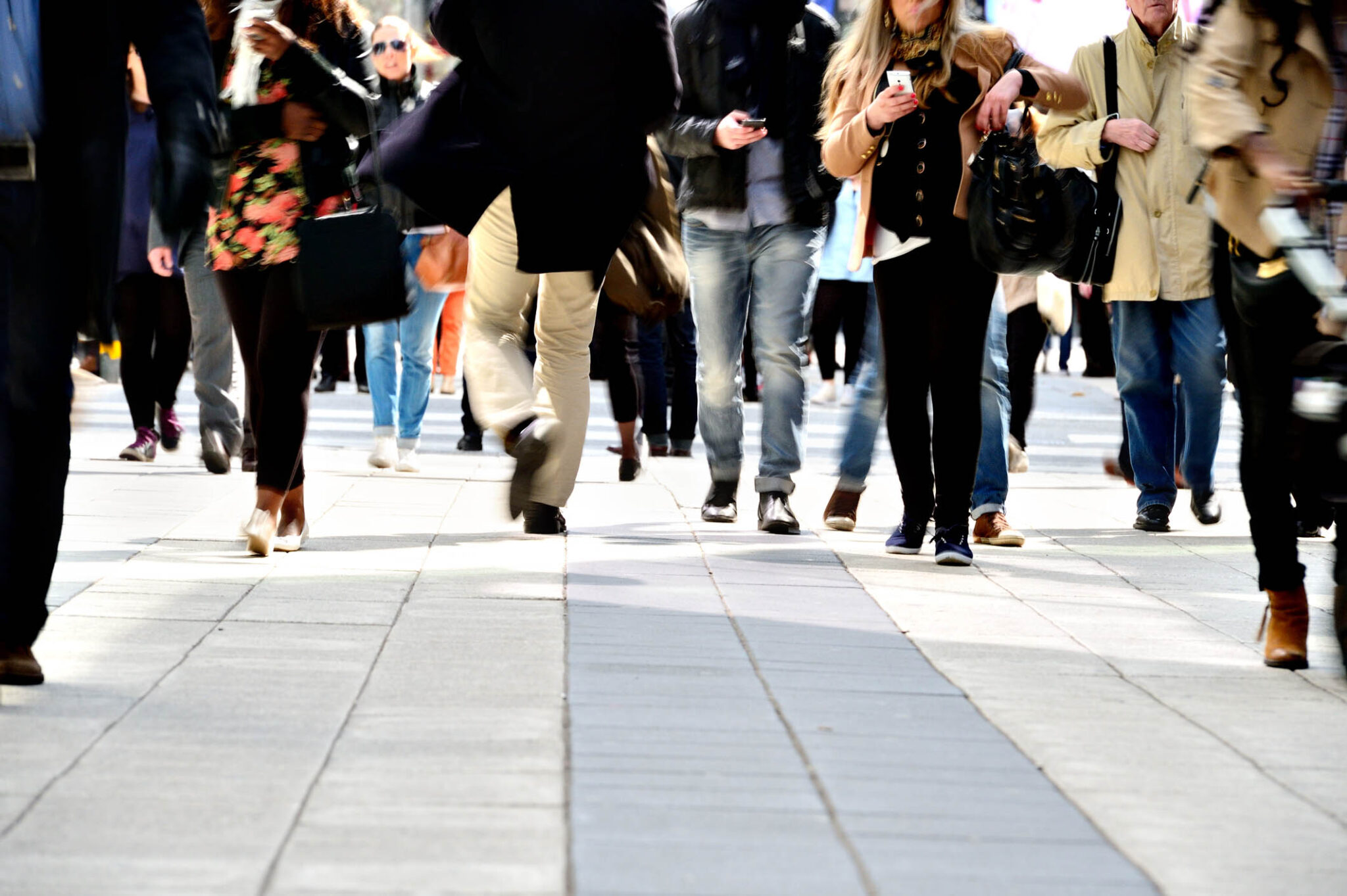 Sidewalk displays: Which one is right for you? – Frontline